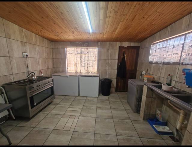 10 BEDROOM HOUSE FOR SALE IN DIBENG